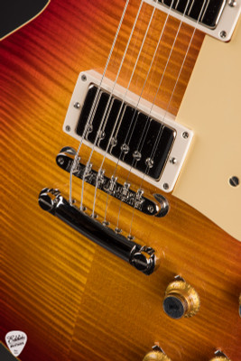 Gibson Custom Shop Dealer Select '60 Les Paul Standard V3 Heritage Cherry Sunburst Electric Guitar