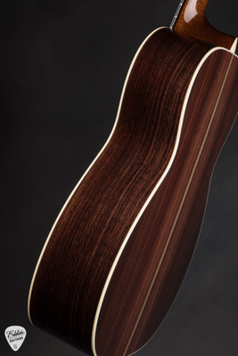Collings 02H Sitka Spruce and Indian Rosewood Acoustic Guitar