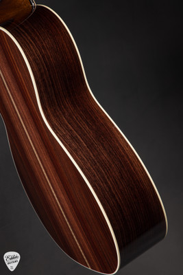 Collings 02H Sitka Spruce and Indian Rosewood Acoustic Guitar