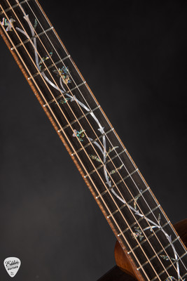 Huss and Dalton Traditional OM Rosewood Custom Acoustic Guitar with Bearclaw Italian Spruce and Madagascar Rosewood