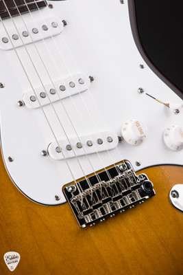 Suhr Classic S Antique Roasted 2 Tone Tobacco Burst Electric Guitar