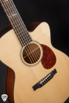 Collings Pete Huttlinger Signature OM1A Adirondack Spruce and Honduran Mahogany Acoustic Guitar