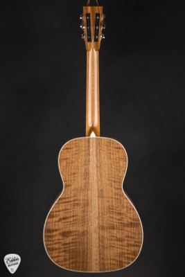 Collings 002H Acoustic Guitar with Old Growth Sitka Spruce and Figured Walnut