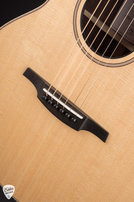 McNally S32 Acoustic Guitar with Sitka Spruce and Indian Rosewood