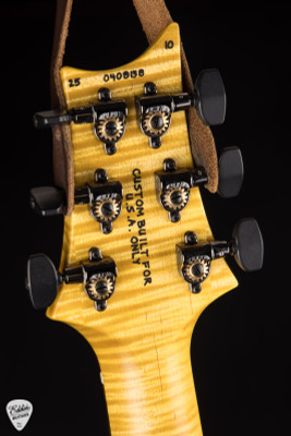 Paul Reed Smith Eddie’s Guitars Wood Library Modern Eagle V Brazilian Electric Guitar in Honey Satin