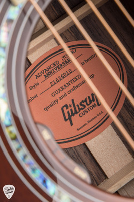 Label for Gibson Custom Shop Advanced Jumbo Anniversary Limited Edition Cremona Burst Acoustic Guitar