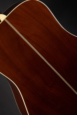 Santa Cruz Founder Collection 1934 D Old Growth Adirondack Spruce and Old Growth Honduran Mahogany Acoustic Guitar