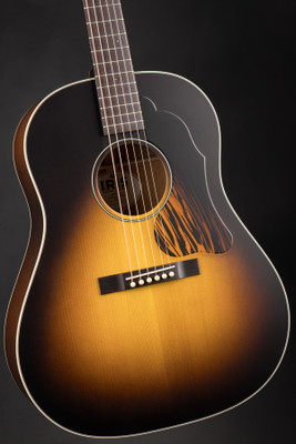 Iris DF Sunburst Acoustic Guitar with Adirondack Spruce and Mahogany