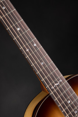 Gallagher Provenir Parlor Acoustic Guitar with Western Red Cedar and Tamarind in Sunburst