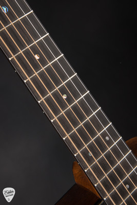 Martin 00 18 Joe Bonamassa Spruce and Mahogany Acoustic Guitar