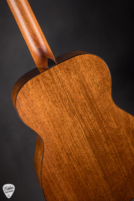 Martin 00 18 Joe Bonamassa Spruce Mahogany Acoustic Guitar