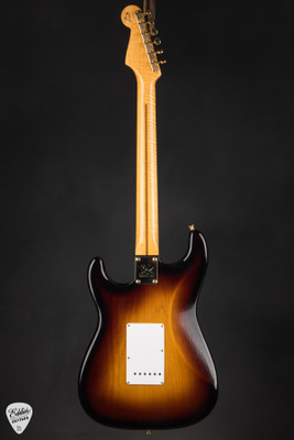 Fender Custom Shop Masterbuilt Limited Edition 70th Anniversary 1954 Stratocaster Deluxe Closet Classic - 2 Tone Sunburst #XN4698
