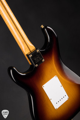 Fender Custom Shop Masterbuilt Limited Edition 70th Anniversary 1954 Stratocaster Deluxe Closet Classic - 2 Tone Sunburst #XN4698