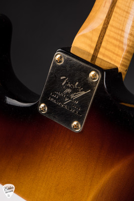 Fender Custom Shop Masterbuilt Limited Edition 70th Anniversary 1954 Stratocaster Deluxe Closet Classic - 2 Tone Sunburst #XN4698