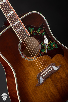 Gibson Custom Shop Dove Anniversary Limited Edition Cremona Burst acoustic guitar