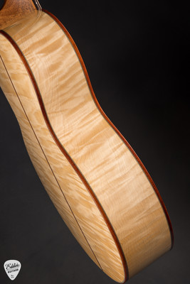 Circle Strings Small Jumbo Acoustic Guitar with Old Growth Sitka Spruce and Quilted Tochi