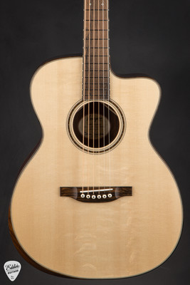 Bourgeois OMC Acoustic Guitar with Bearclaw Italian Spruce and Cocobolo