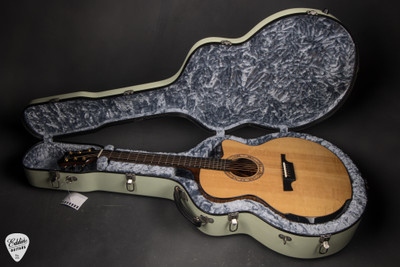 Case for 2007 Michael Greenfield G4 Acoustic Guitar with Sitka Spruce and Koa