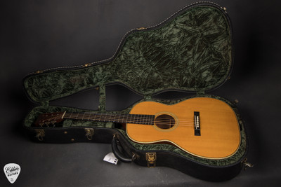 Case for 2005 Martin 000 28VS Acoustic Guitar with Sitka Spruce and Indian Rosewood