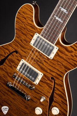 Collings I 35 Deluxe Caramel Electric Guitar