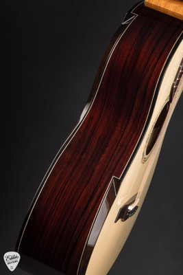 Tyler Robbins R2 Acoustic Guitar with Carpathian Spruce and Bois de Rose