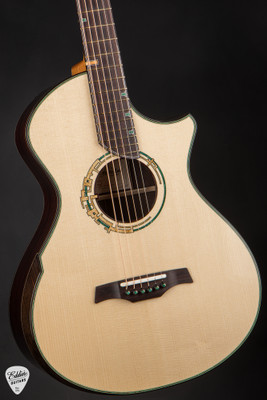 Tyler Robbins R2 Acoustic Guitar with Carpathian Spruce and Bois de Rose