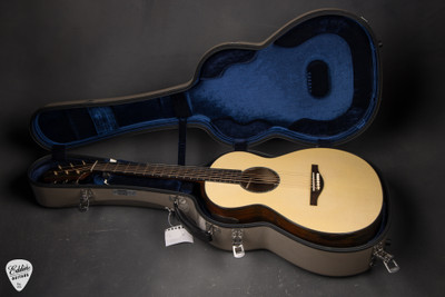 Case for 2024 Lars Rasmussen Model R Acoustic Guitar with Swiss Moon Spruce and Brazilian Rosewood