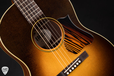Iris OG Sunburst Distressed – European Spruce & Indian Rosewood Acoustic Guitar