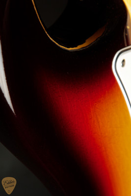 2023 - Fender Custom Shop 1966 Stratocaster Deluxe Closet Classic - 3 Color Sunburst