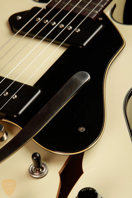 2023 - Collings I-30 LC Aged Bigsby - Olympic White (pre-owned)