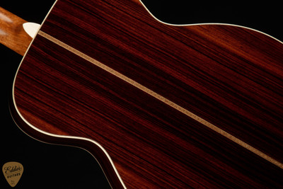 2023 - Martin 00-28 Modern Deluxe