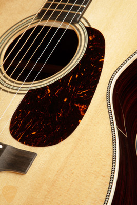 2023 - Martin 00-28 Modern Deluxe