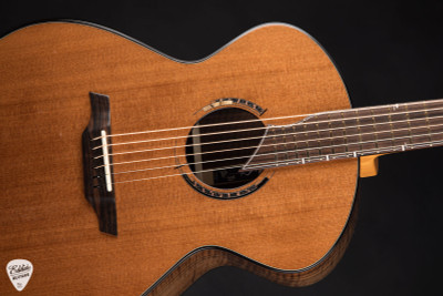 Roggero RGo-M Lost Tunnel Redwood & Mother Claro Walnut Acoustic Guitar