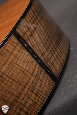 Roggero RGo-M Lost Tunnel Redwood & Mother Claro Walnut Acoustic Guitar