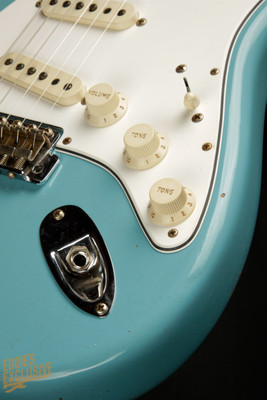2023 - Fender Custom Shop Eddie's Guitars Exclusive Dealer Select Roasted 1963 Stratocaster Journeyman - Cashmere Blue