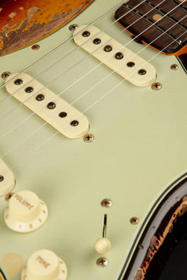 Fender Custom Shop Limited Edition 1959 Stratocaster Super Heavy Relic - Super Faded Aged Chocolate 3-Color Sunburst