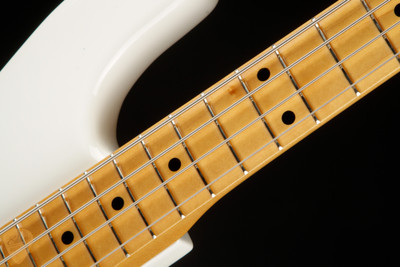 Ernie Ball Music Man Retro 70's StingRay - White