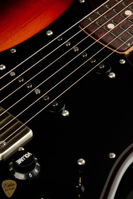2023 - Suhr Classic S Antique - 3 Tone Burst