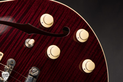 Collings I 35 deluxed aged electric guitar in merlot