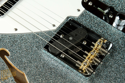 2023 - Suhr Eddie's Guitars Exclusive Custom Classic T Roasted - Ice Blue Sparkle