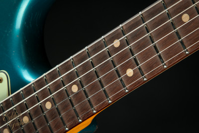 2023 - Fender Custom Shop 1961 Stratocaster Heavy Relic - Aged Ocean Turquoise Over 3-Color Sunburst