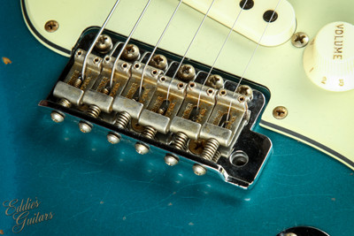 2023 - Fender Custom Shop 1961 Stratocaster Heavy Relic - Aged Ocean Turquoise Over 3-Color Sunburst