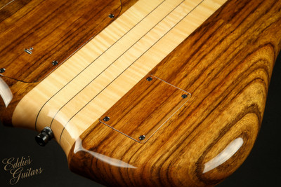 Warwick Custom Shop Masterbuilt Infinity Flamed Maple 5 String
