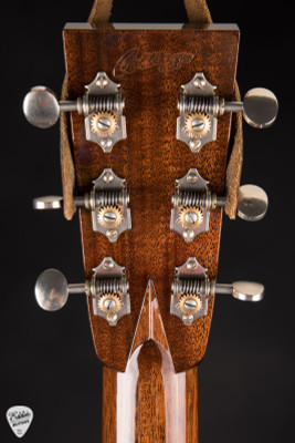 Collings OM2A Hill Country Sunburst – Adirondack Spruce & Indian Rosewood Acoustic Guitar