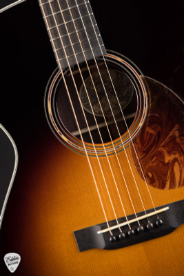 Collings OM2A Hill Country Sunburst – Adirondack Spruce & Indian Rosewood Acoustic Guitar
