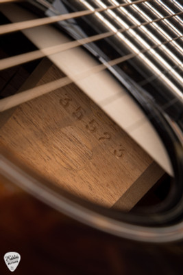 Collings OM2A Hill Country Sunburst – Adirondack Spruce & Indian Rosewood Acoustic Guitar