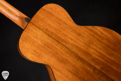 McNally Custom Parlour – Honduran Mahogany Acoustic Guitar