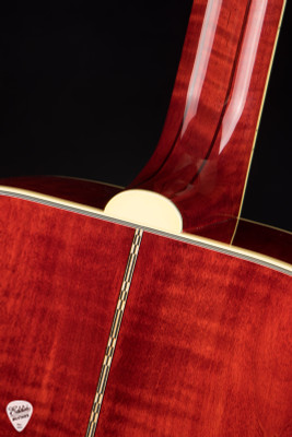 Gibson Doves in Flight Antique Natural 4.14 #20805027 Acoustic Guitar