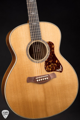 Taylor Gold Label 814e – Torrefied Spruce & Koa Acoustic Guitar