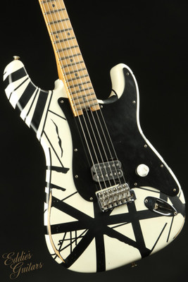 EVH Striped Series '78 Eruption - White with Black Stripes